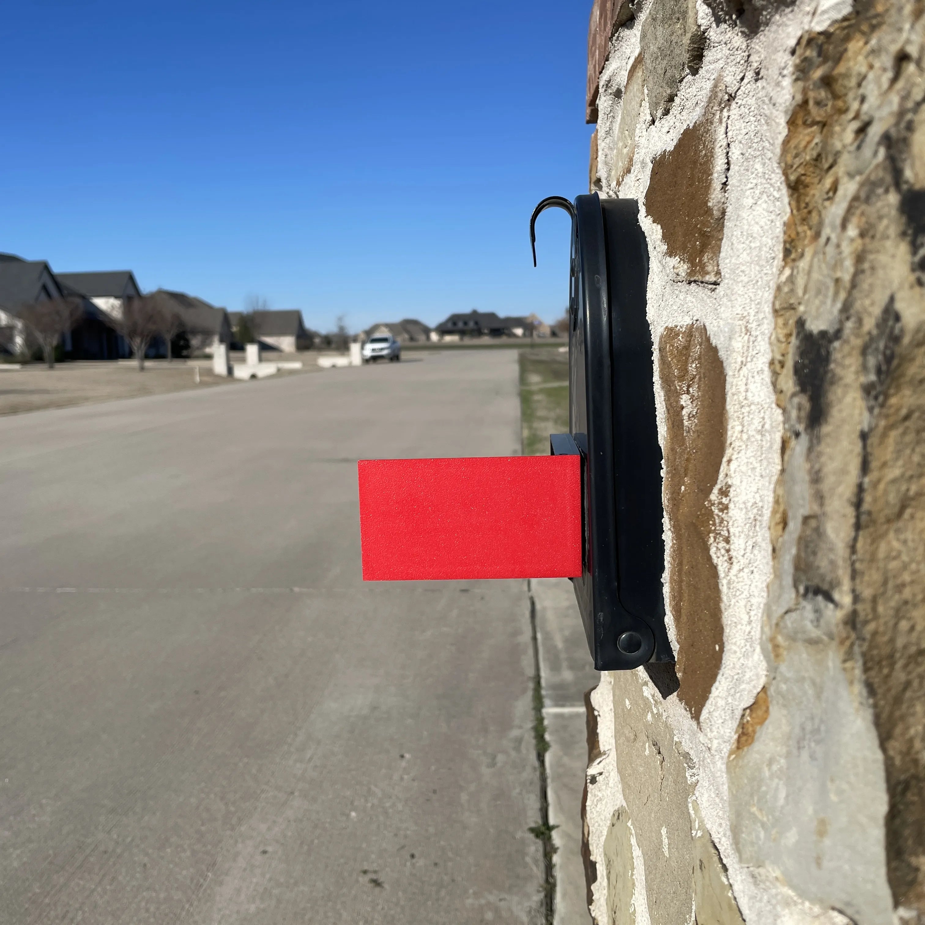 Front mount Mailbox flag with solid red flag in use